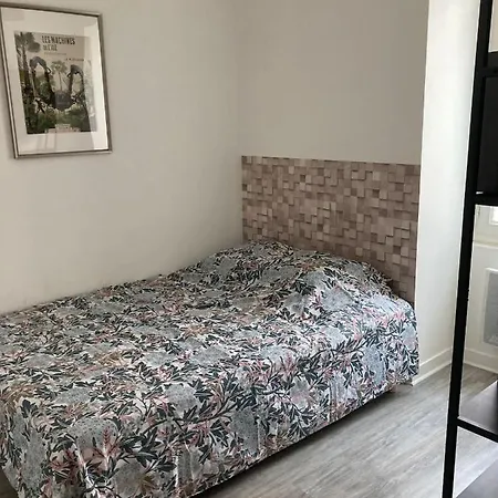 La Ruelle Des Bords De Loire - Classe 2** Daire *